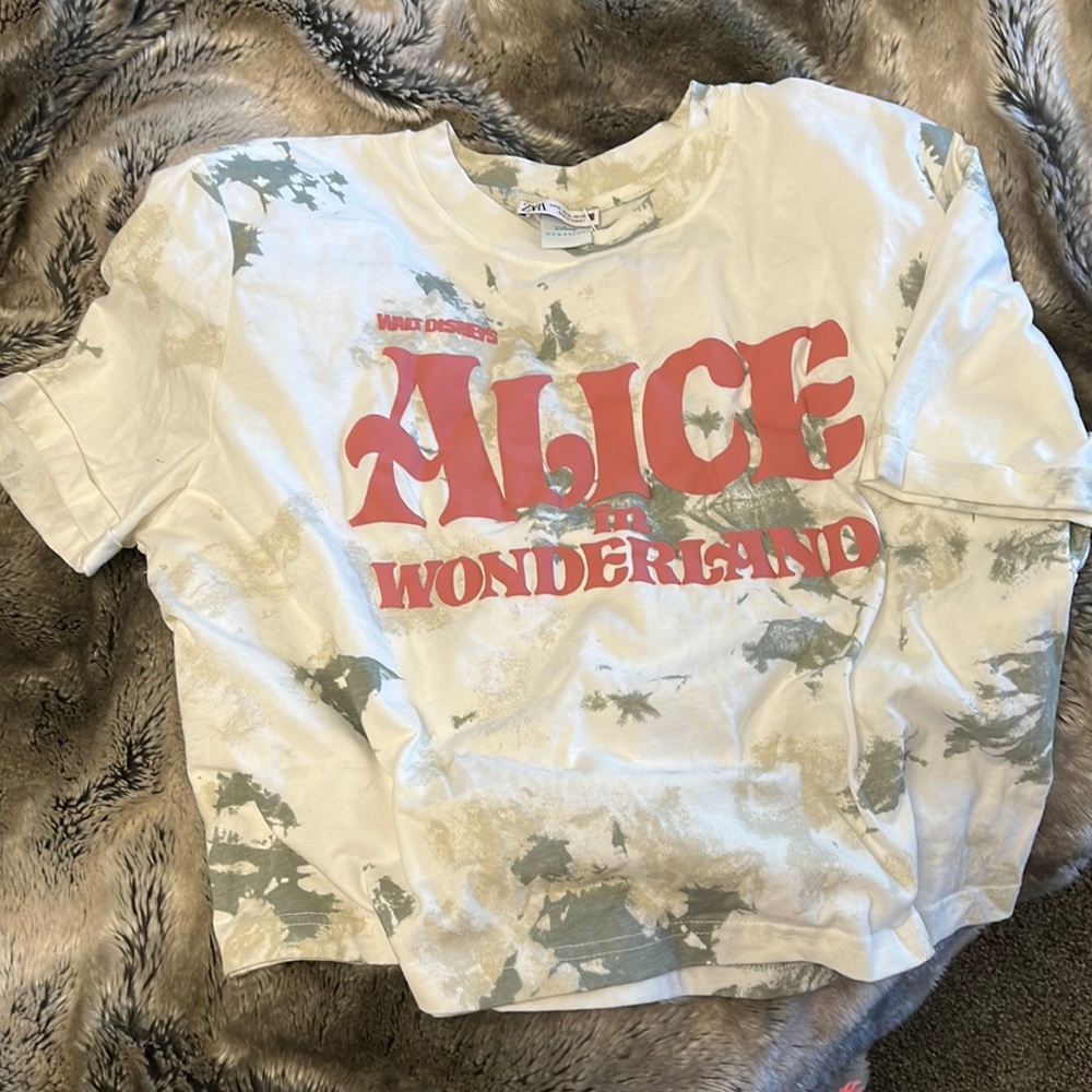 NWT - Zara Alice in Wonderland Crop Top - XL
